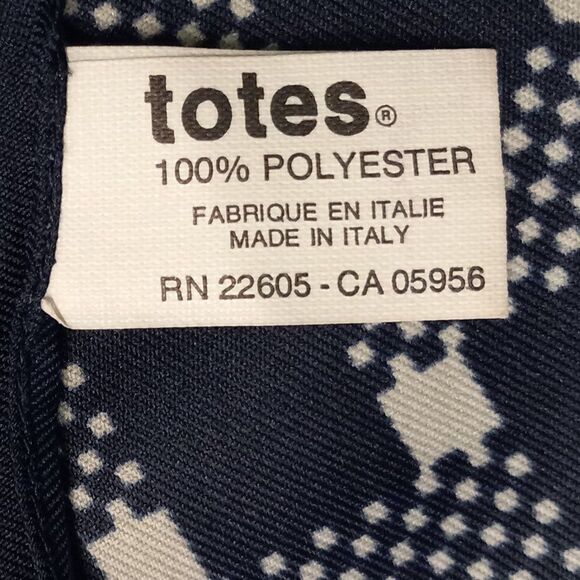 Totes Blue and White Abstract Scarf - Picture 2 of 7